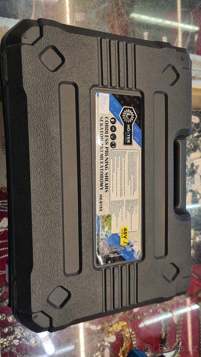 Aku nuzky na travu - 2