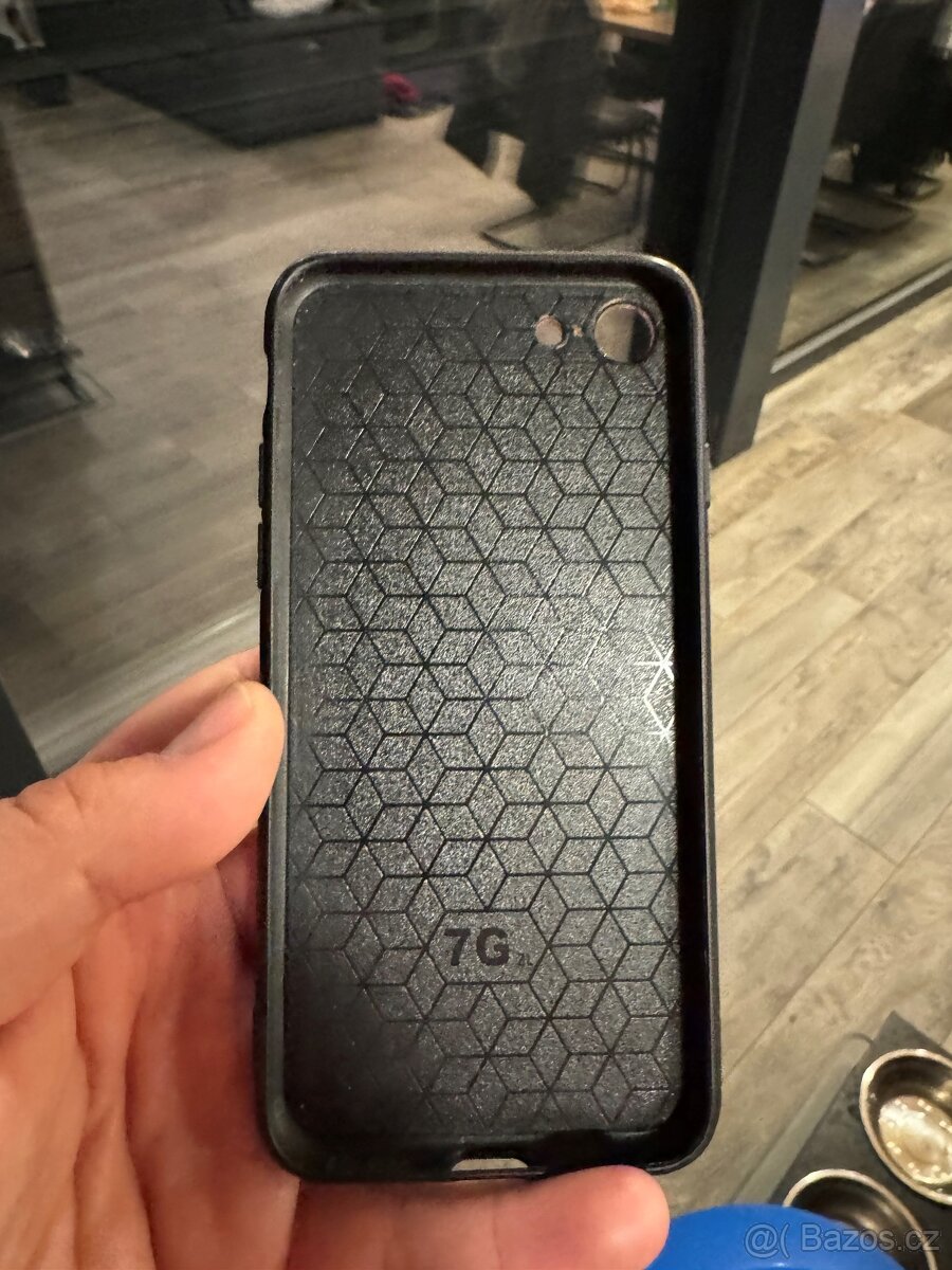 Kryt pro Apple iPhone SE 2022 - 2