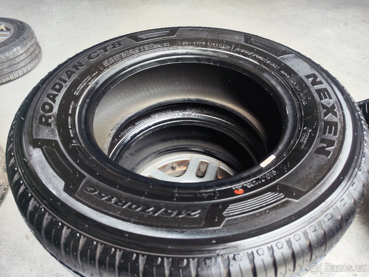 Letní pneu = 215/70 R15C = NEXEN = 2ks = NOVÉ - 2