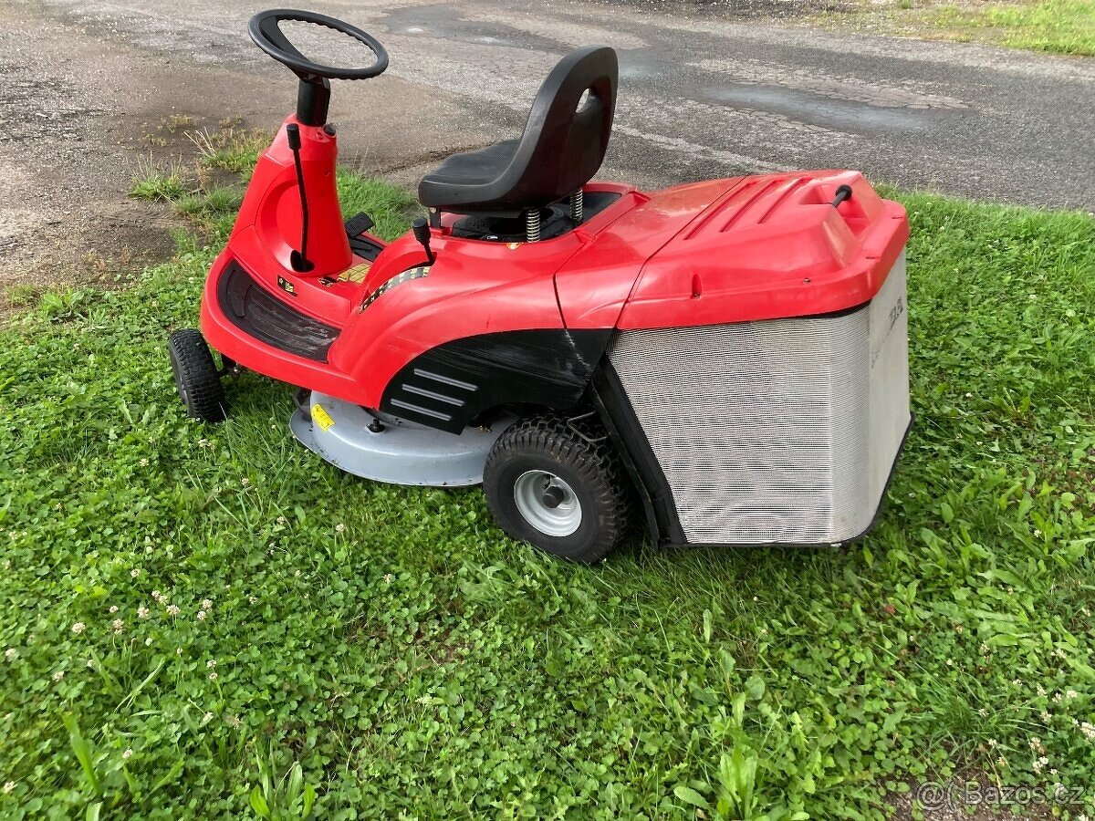 Zahradní traktůrek ,rider Honda 1211 - 2