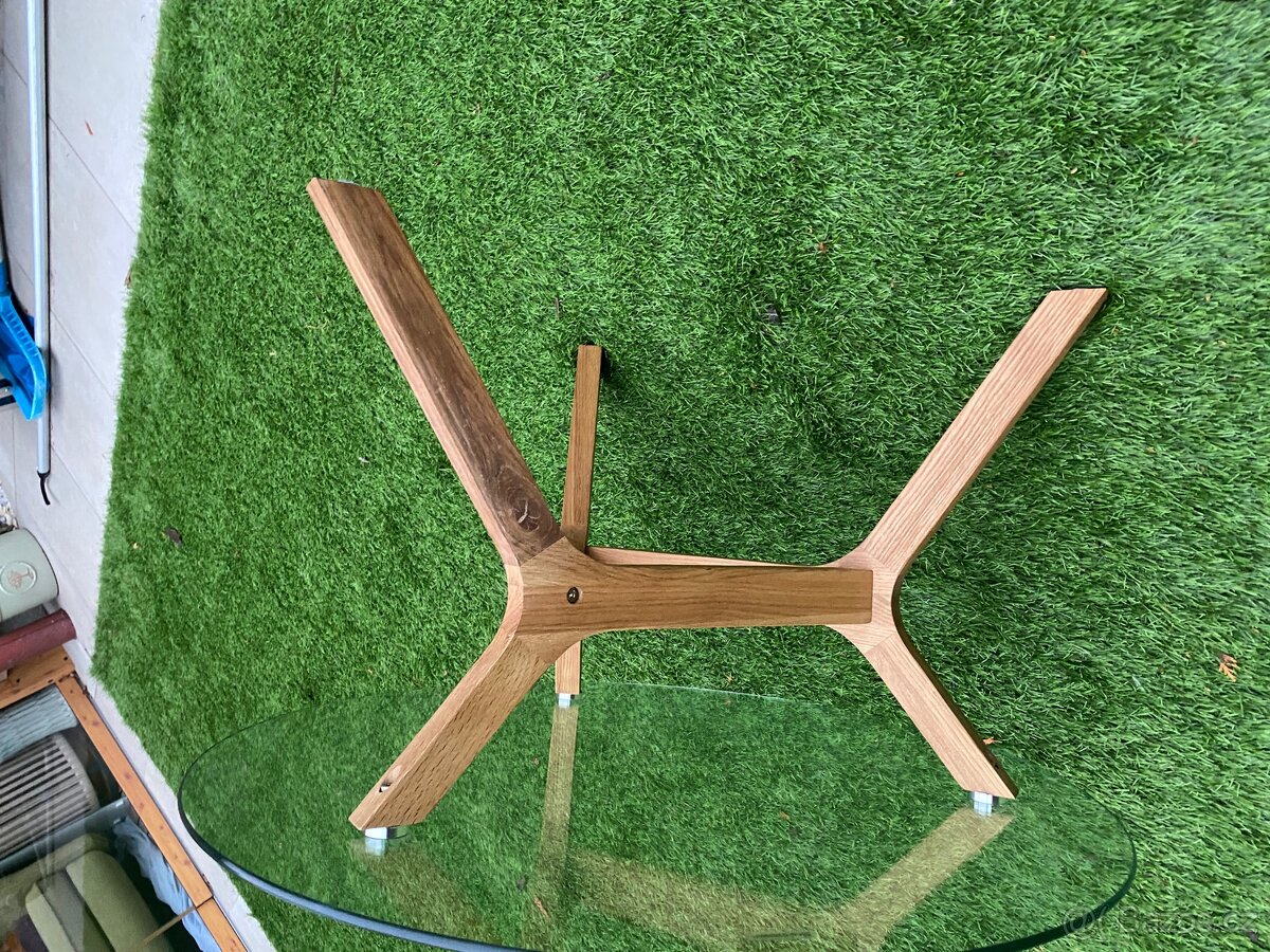 Konferencni stul nove - 2