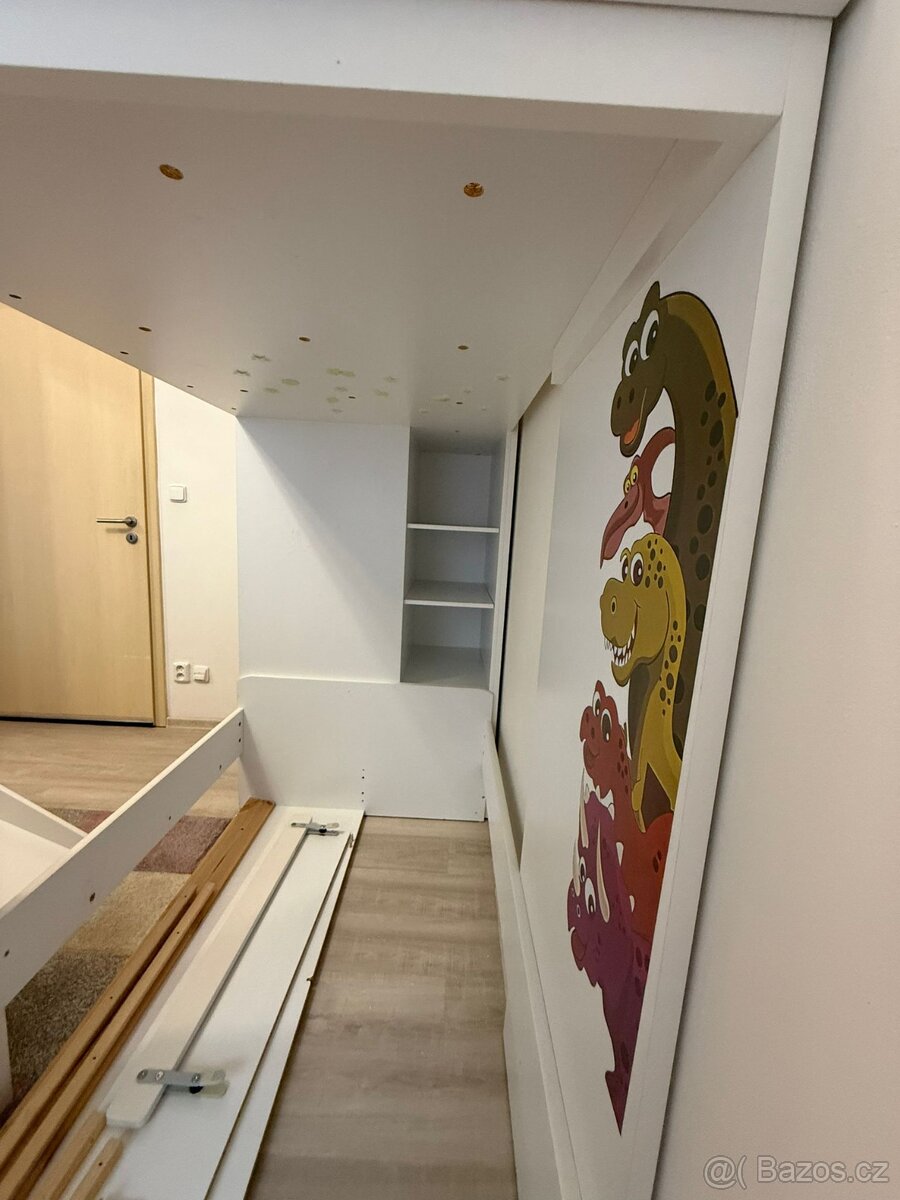 Dvoupatrová postel - 2