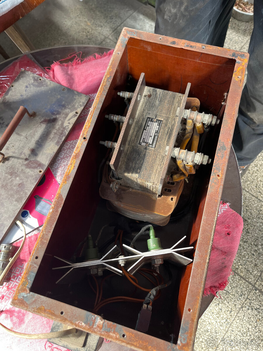 TRAFO S USMĚRŇOVAČEM 2000W - 2