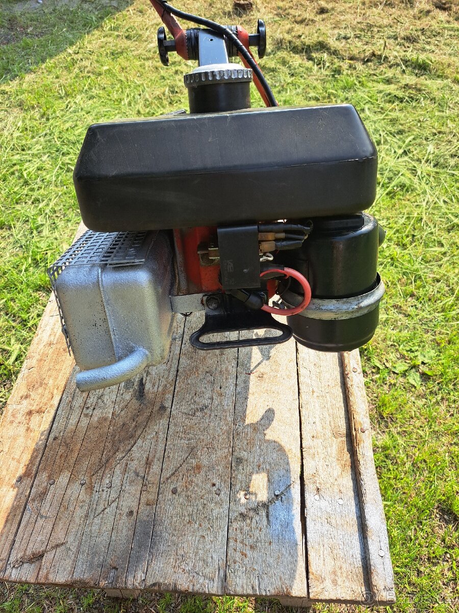 Dvoutaktní motor Tera vari - 2