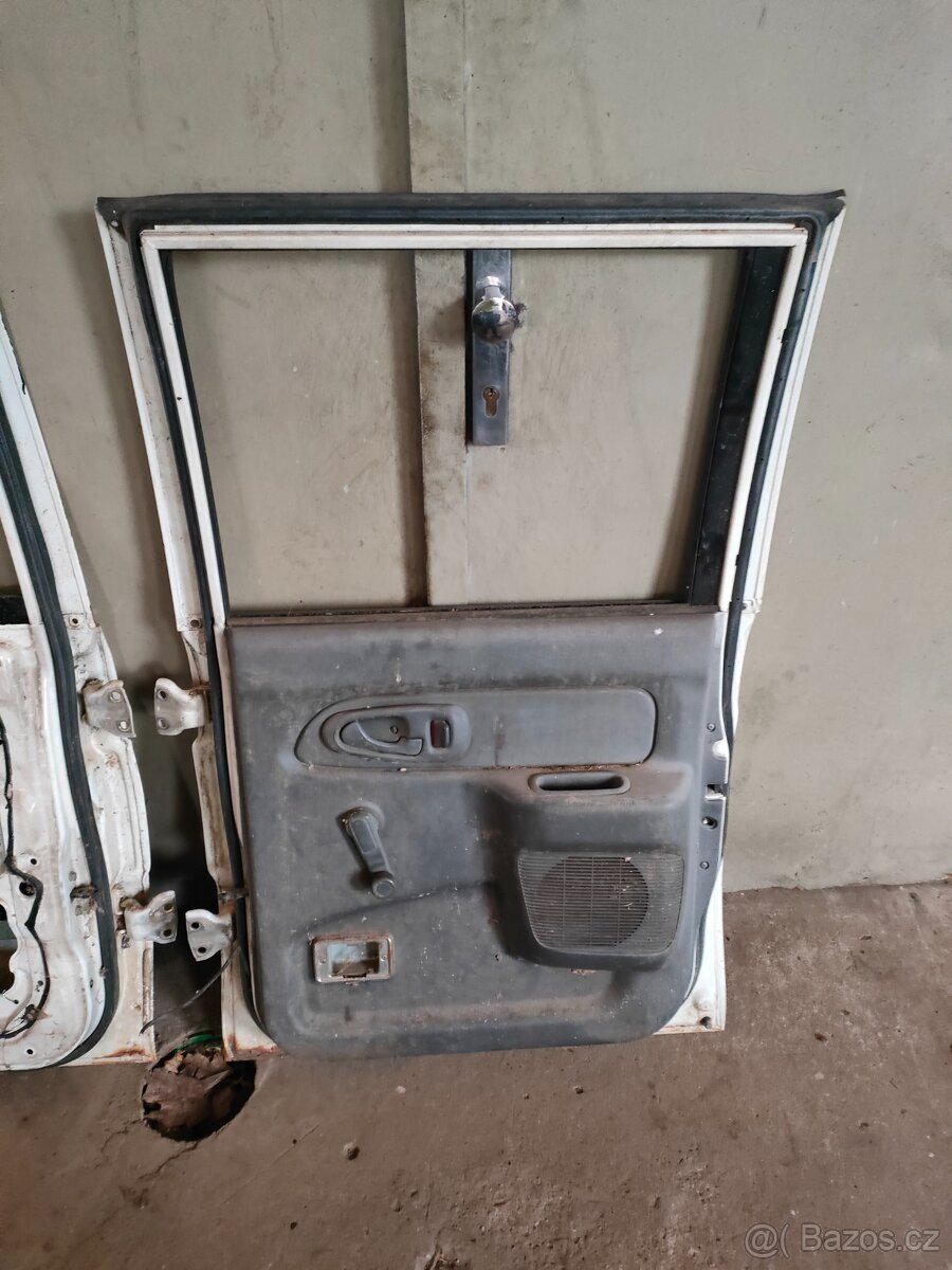 L200 dveře - 2