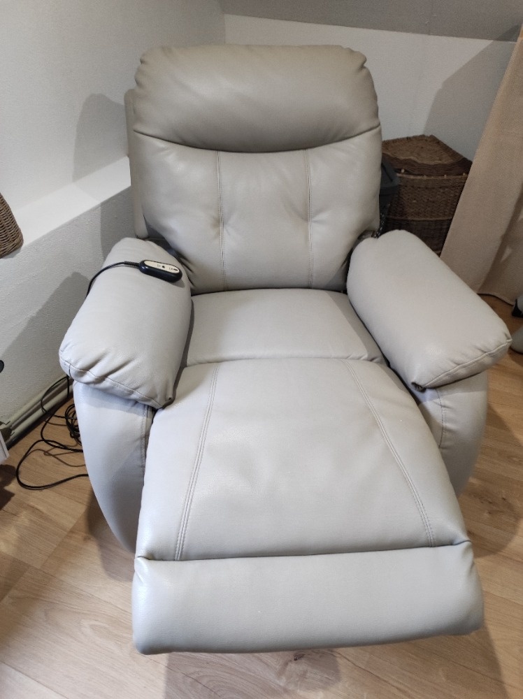 Polohovací křeslo - 2