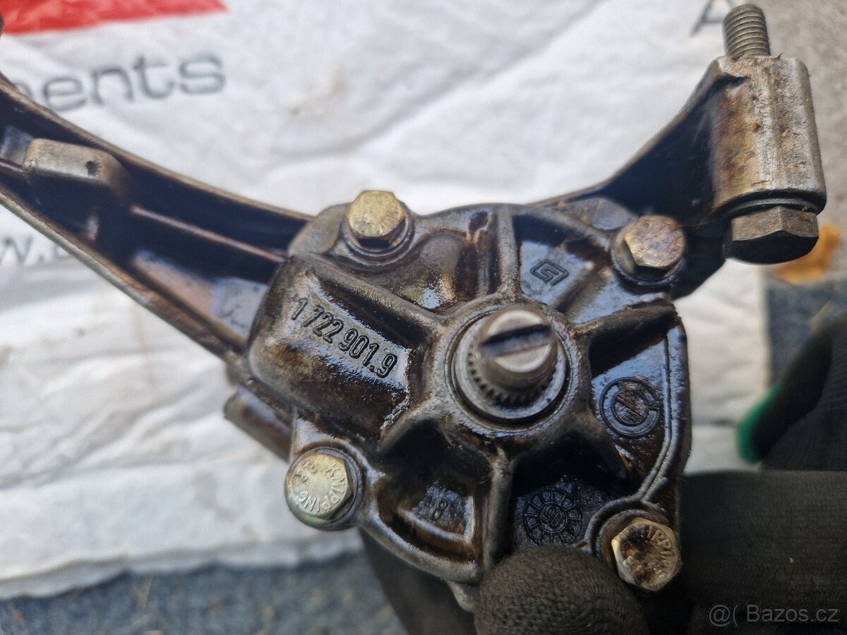 BMW E34 M50 olejová pumpa - 2