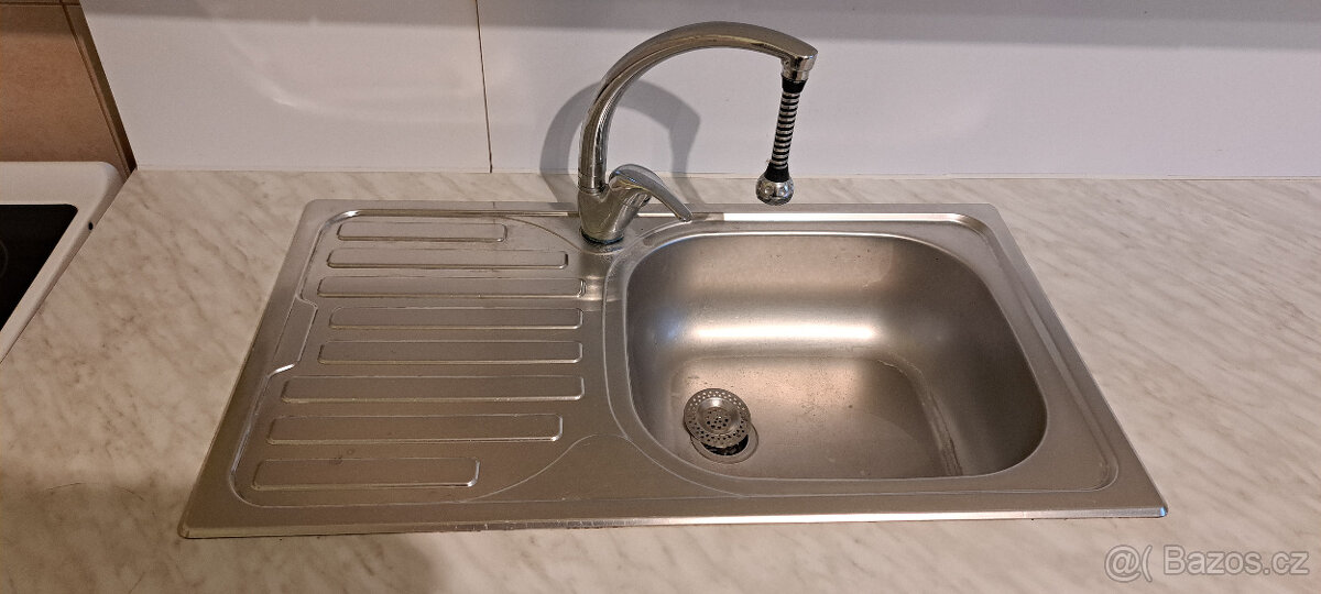 Kuchyňská linka se sporákem - 2