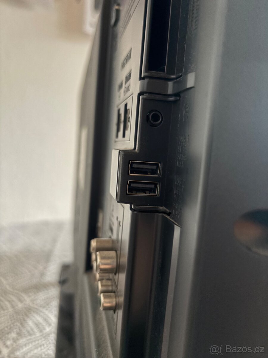 Televize Panasonic TX-32FS503E - 2