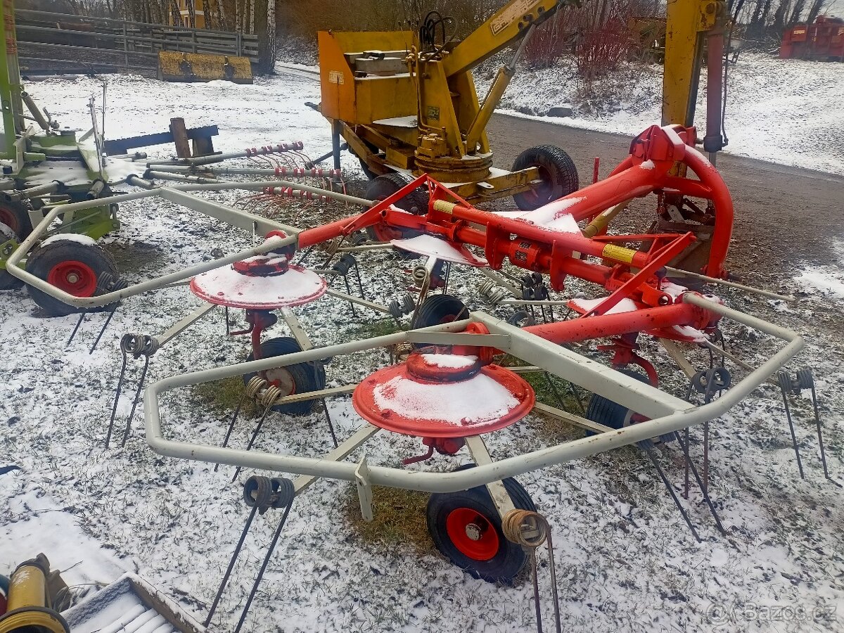 Obraceč sena Kuhn 5,2 m - 2