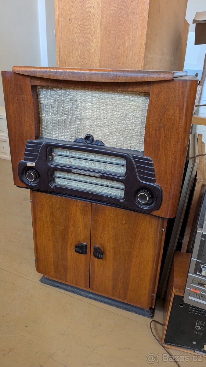 Staré gramorádio Tesla Tábor - 2