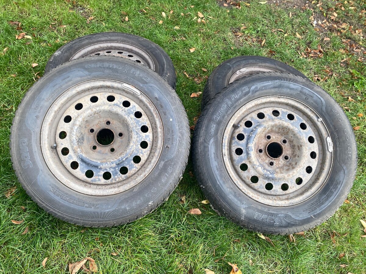 Zimní pneu s disky r16, dezén 6mm, Kia Sportage - 2