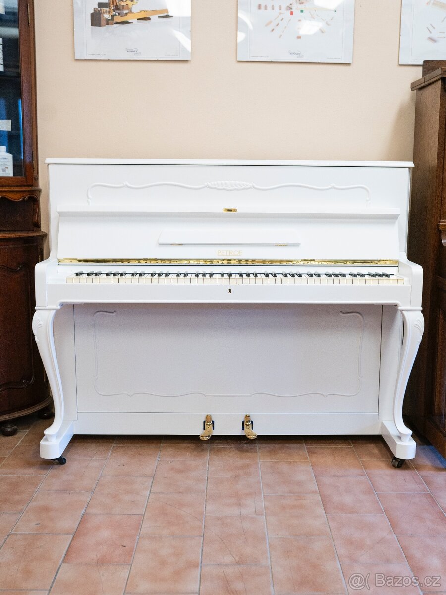 Petrof 117 Chippendale - 2