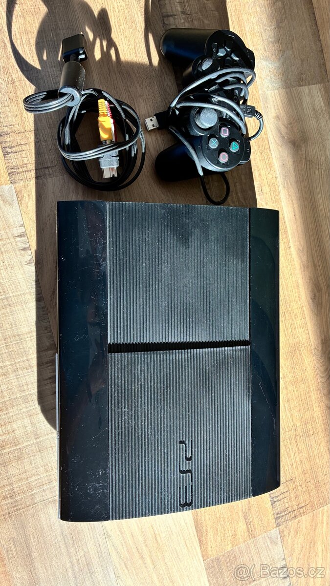 Sony PlayStation 3 SuperSlim - 2