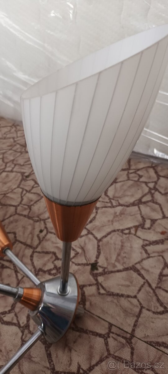 Triramenny lustr retro - 2