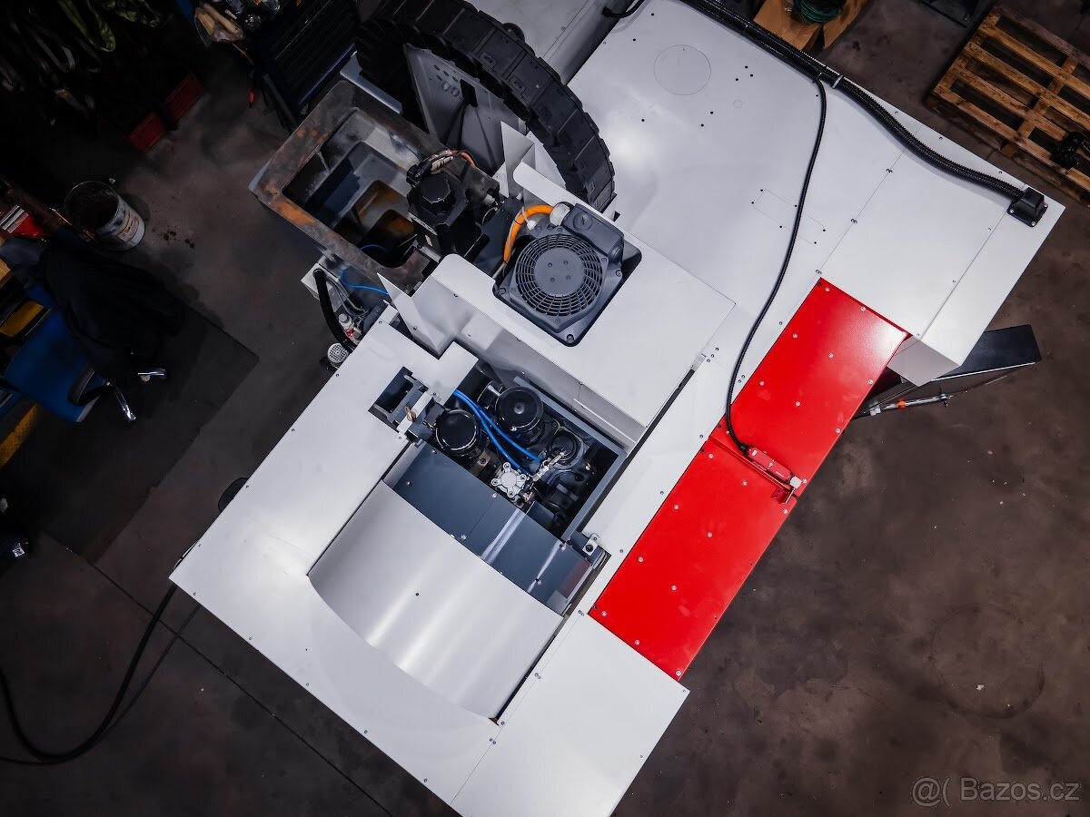 KOVOSVIT MAS MCV 1000 - Obráběcí centrum Vertikální - 2