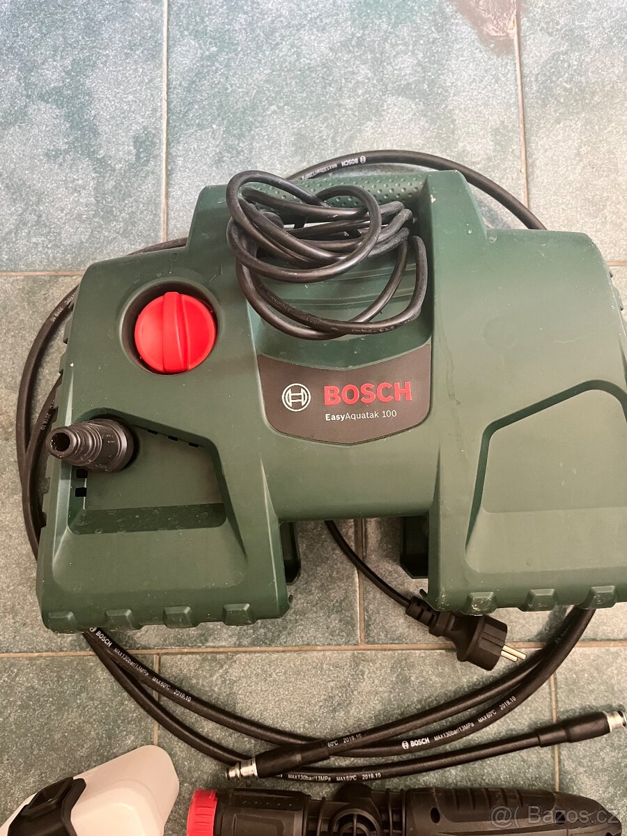 BOSCH EasyAquatak 100 Vysokotlakový čistič - 2