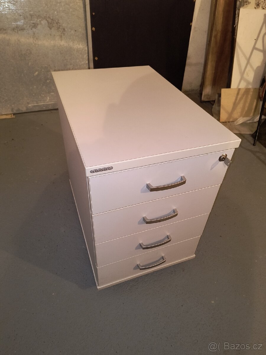 Zásuvkový kontejner na kolečkách - 2