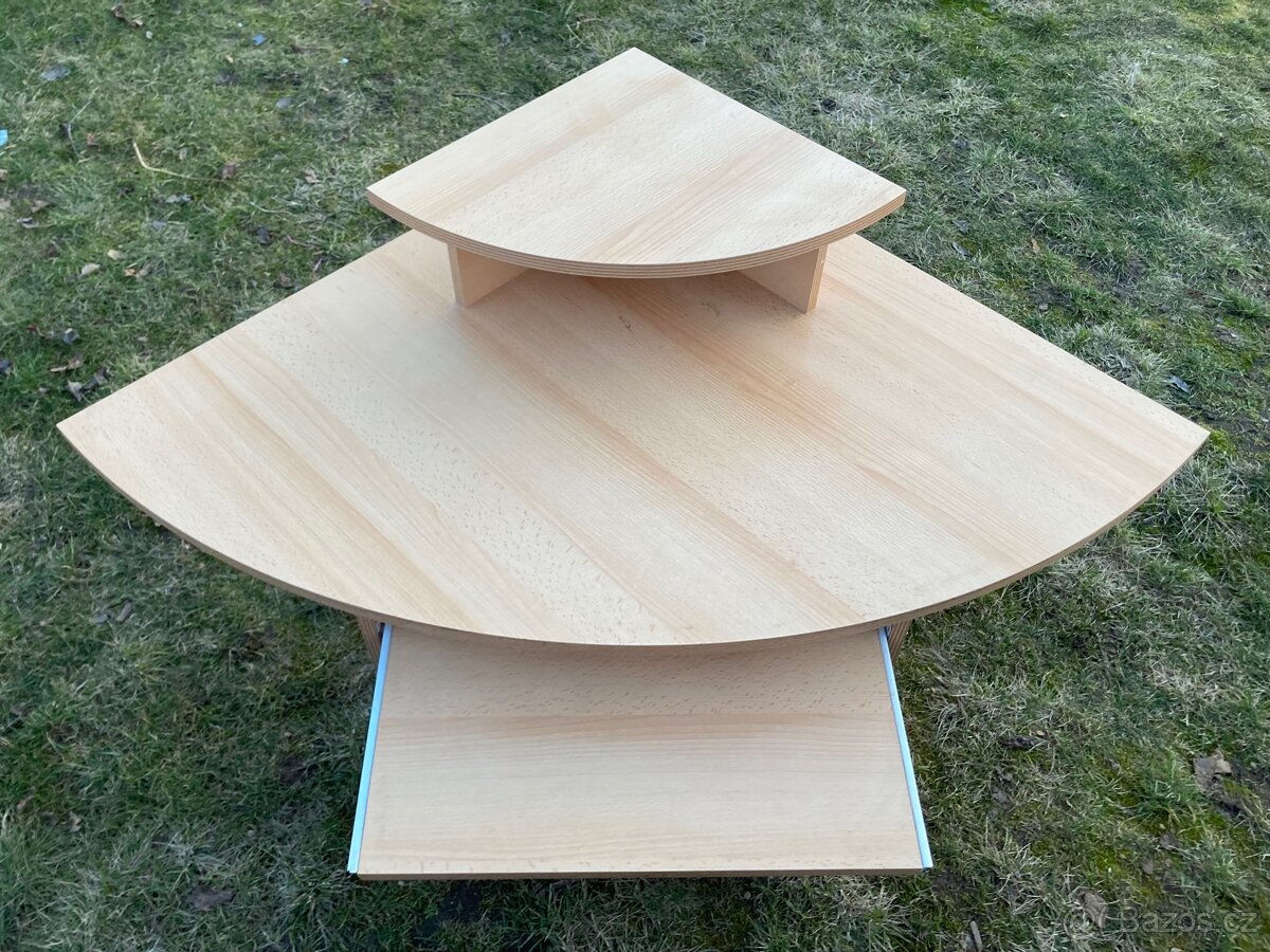 ROHOVÝ POČÍTAČOVÝ STOLEK. - 2