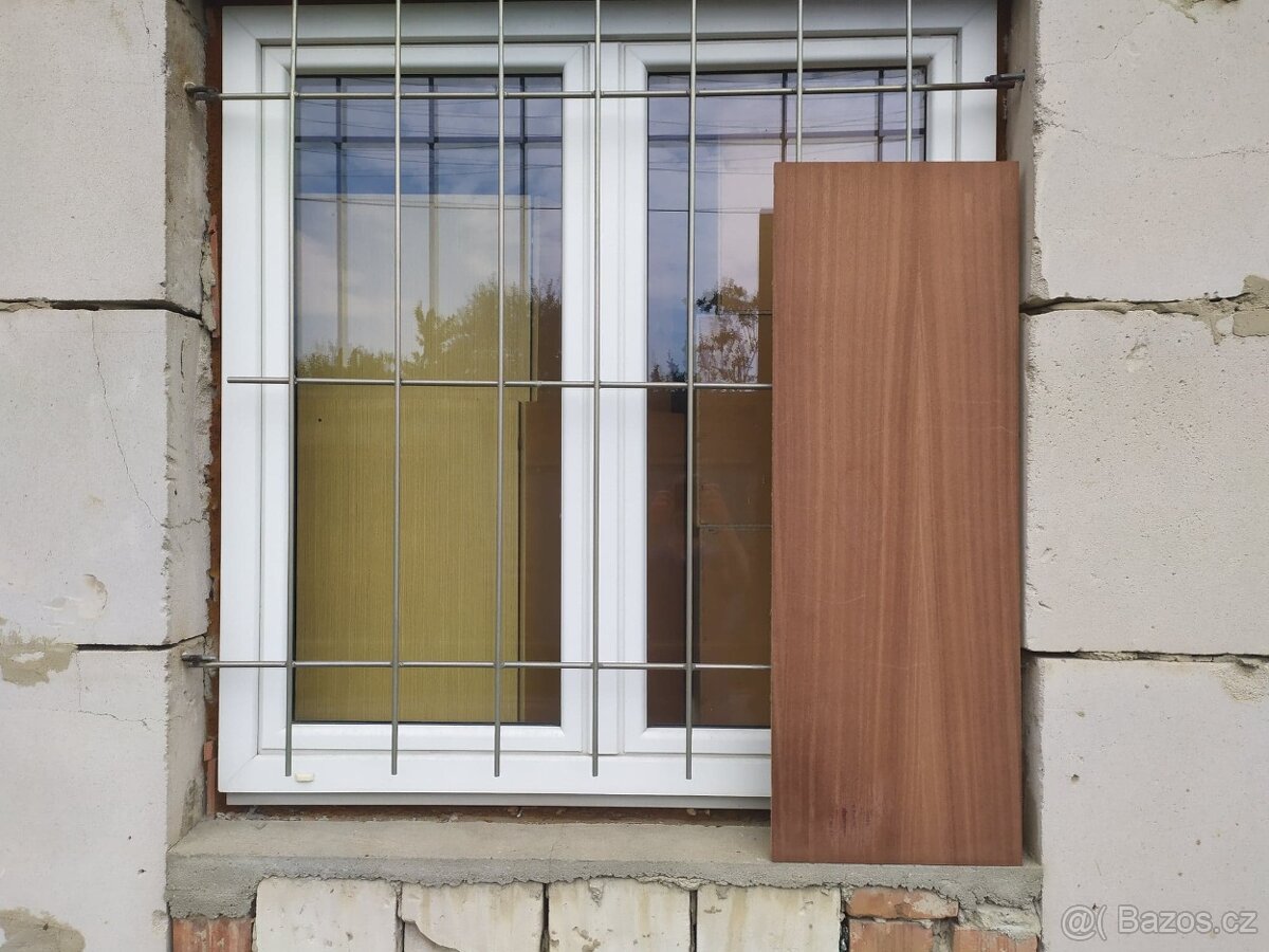 Mahagon - dýhovaná dřevotříška - 2