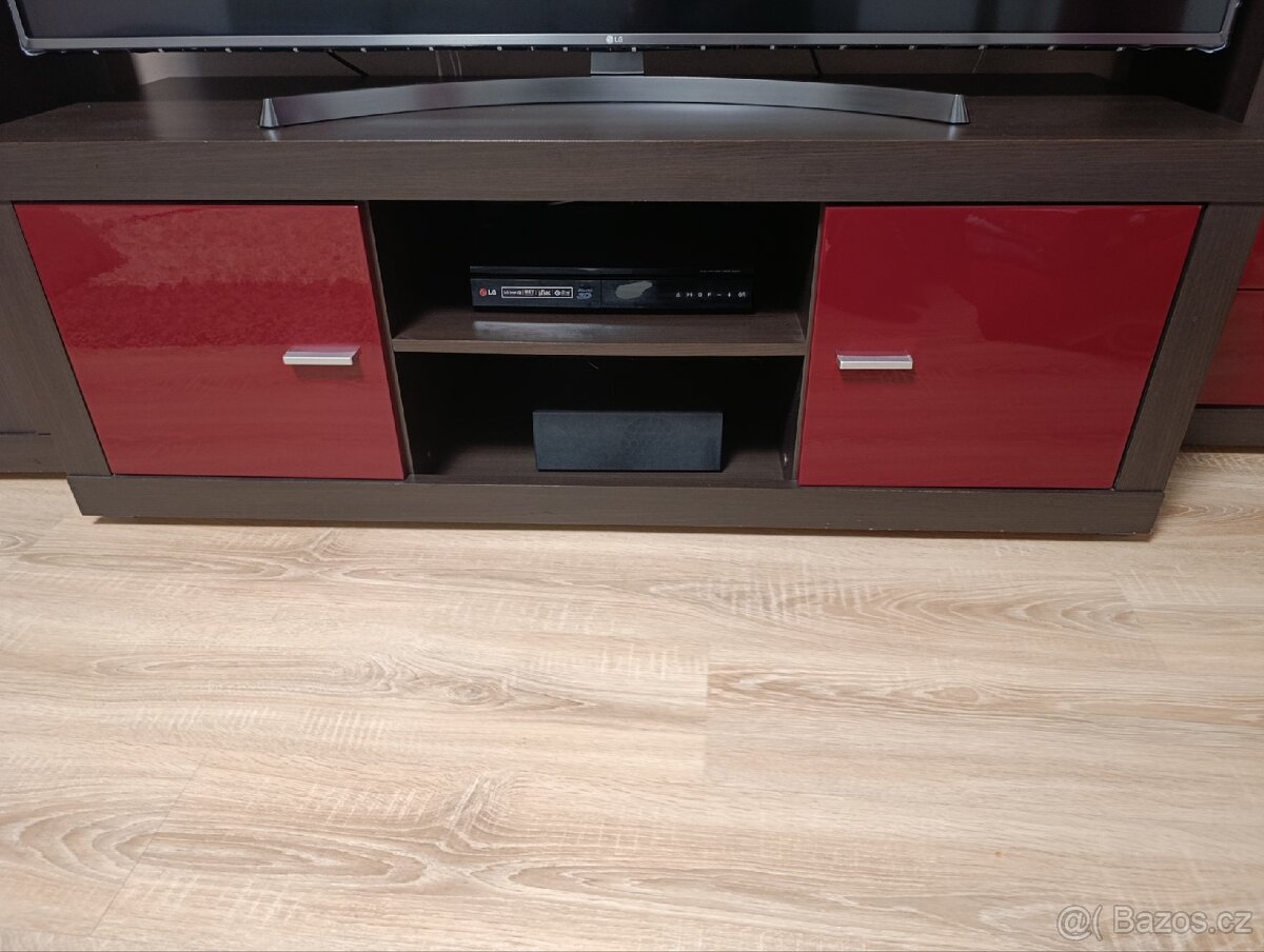 Obývací stěna - 2