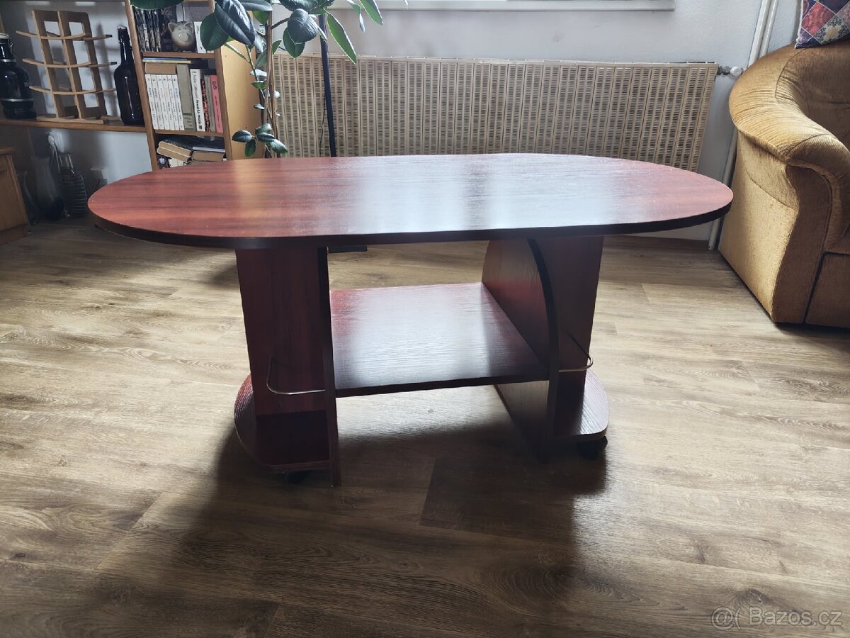 Konferenční stolek - 2