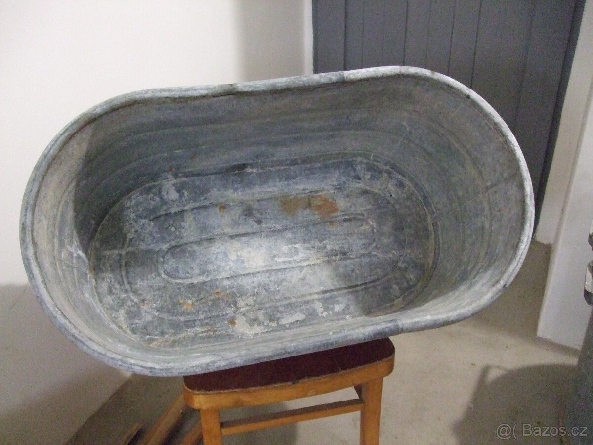 PLECHOVÁ VANIČKA - 2