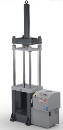 Vertikální protahovací lis - 2