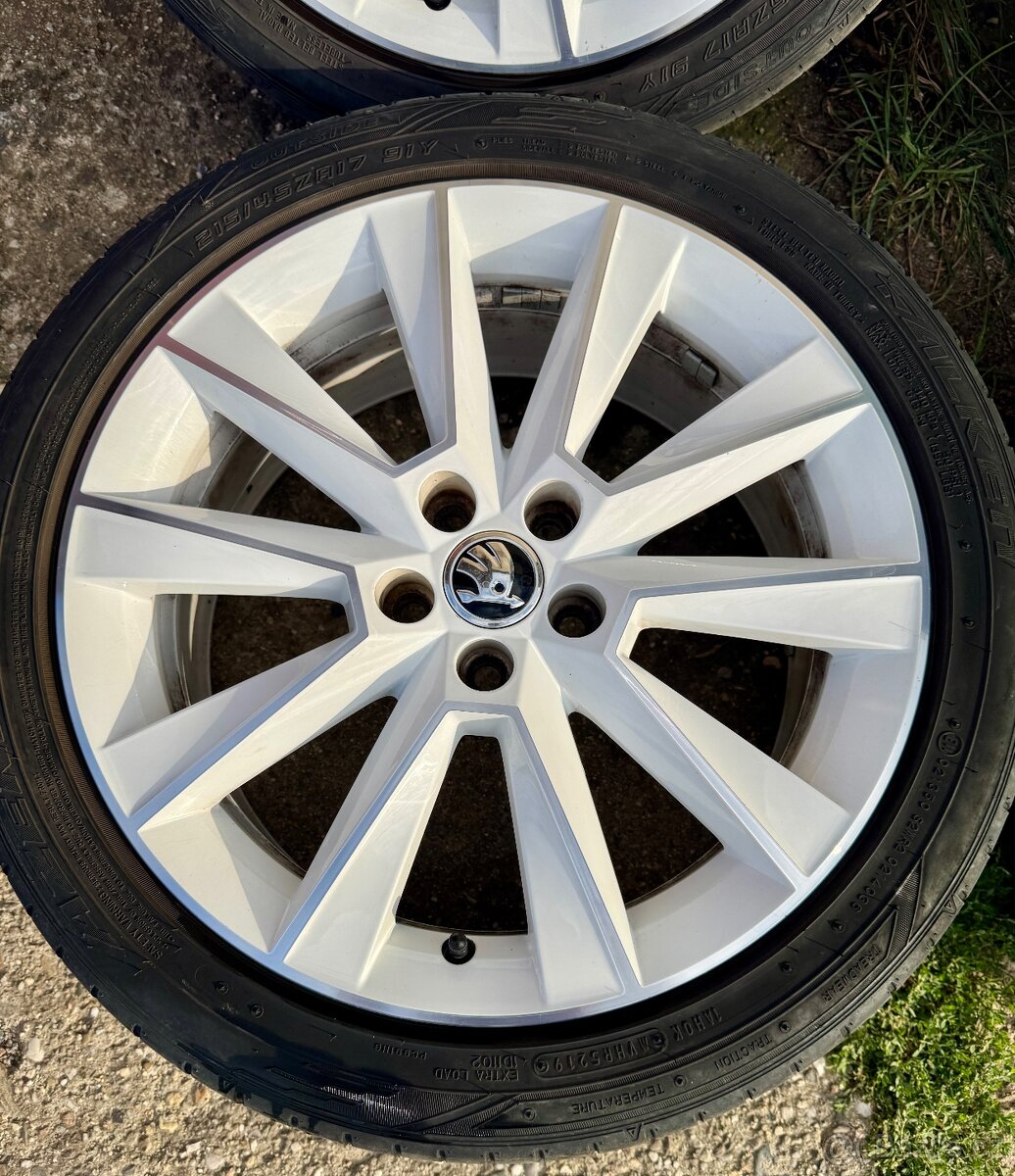 5x100 r17 škoda savio - 2