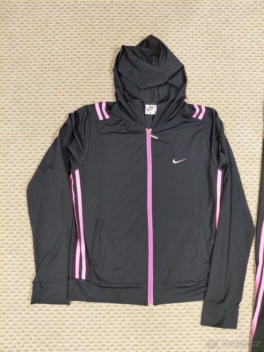 Dámská sportovní souprava Nike - 2