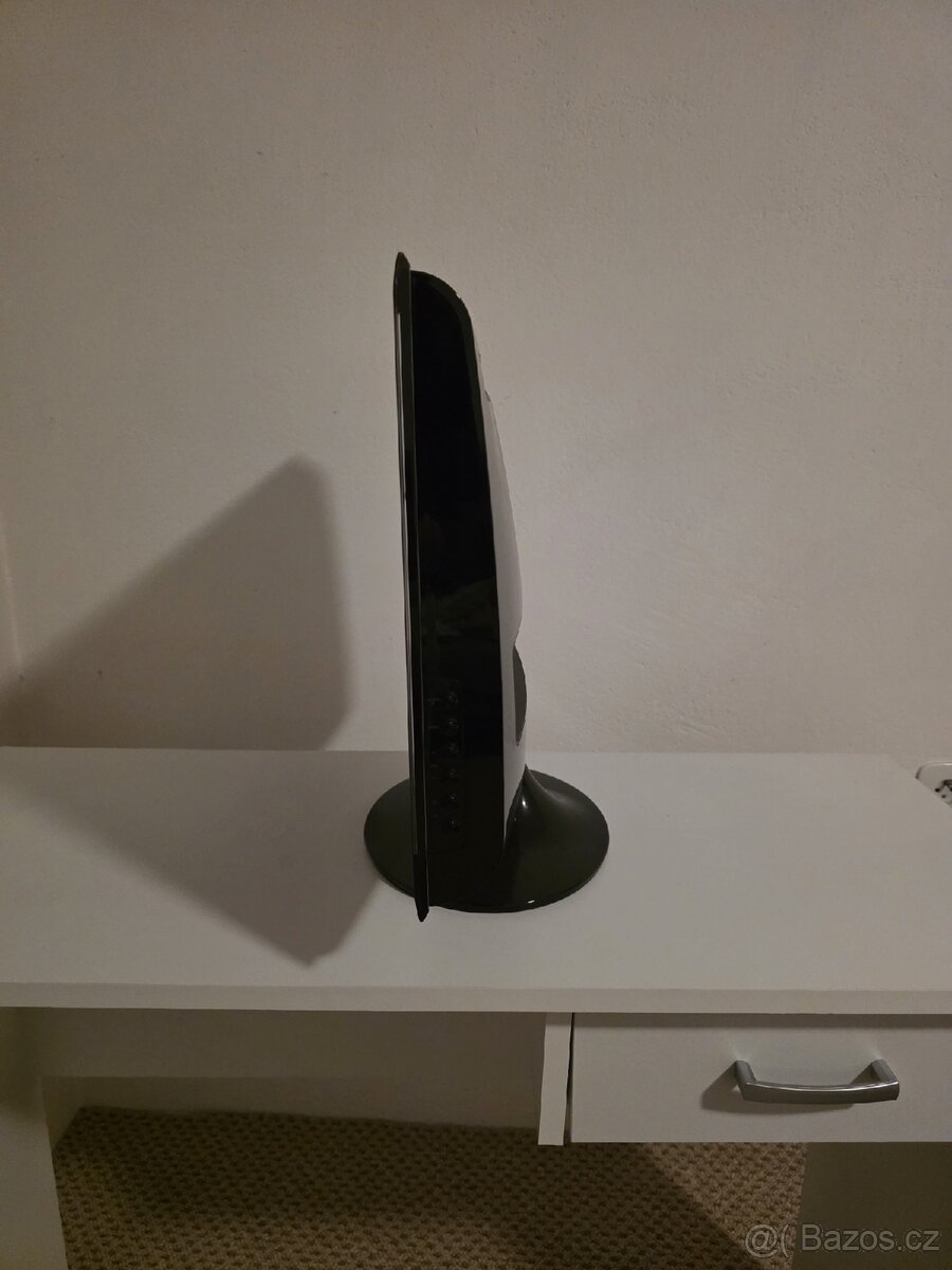 Samsung T220HD – 22" LCD monitor / TV s DVB tunerem - 2