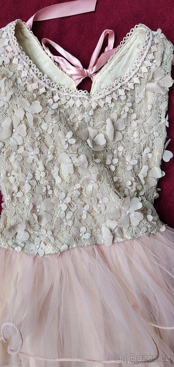 Prodám šaty a sukýnku vel. 98-104 - 2