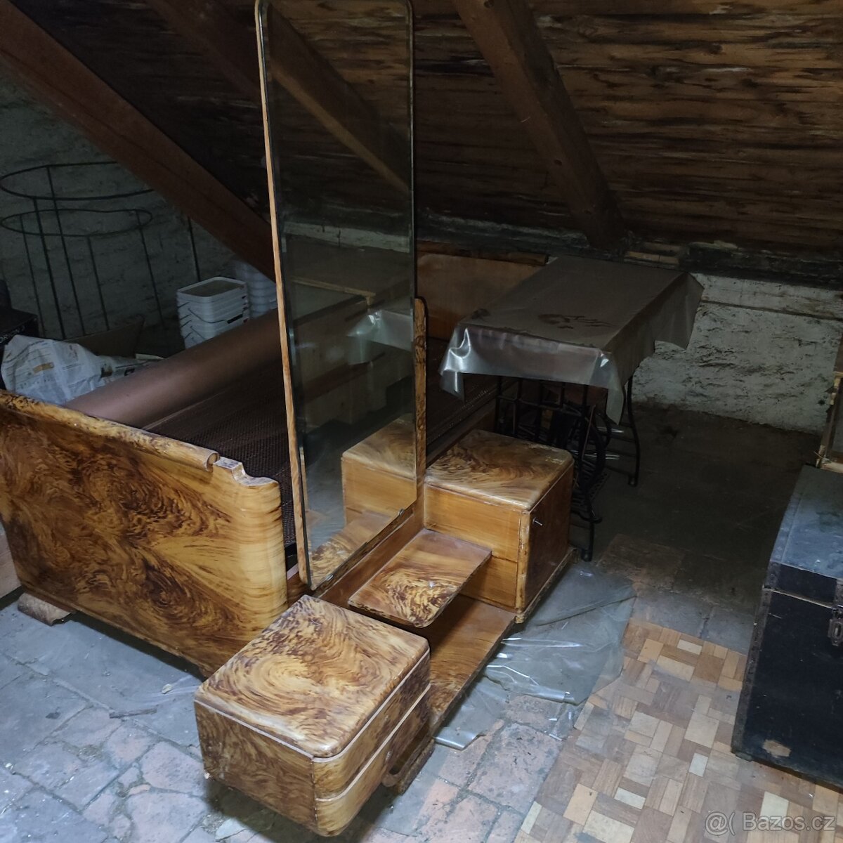 Prodám retro toaletku - 2