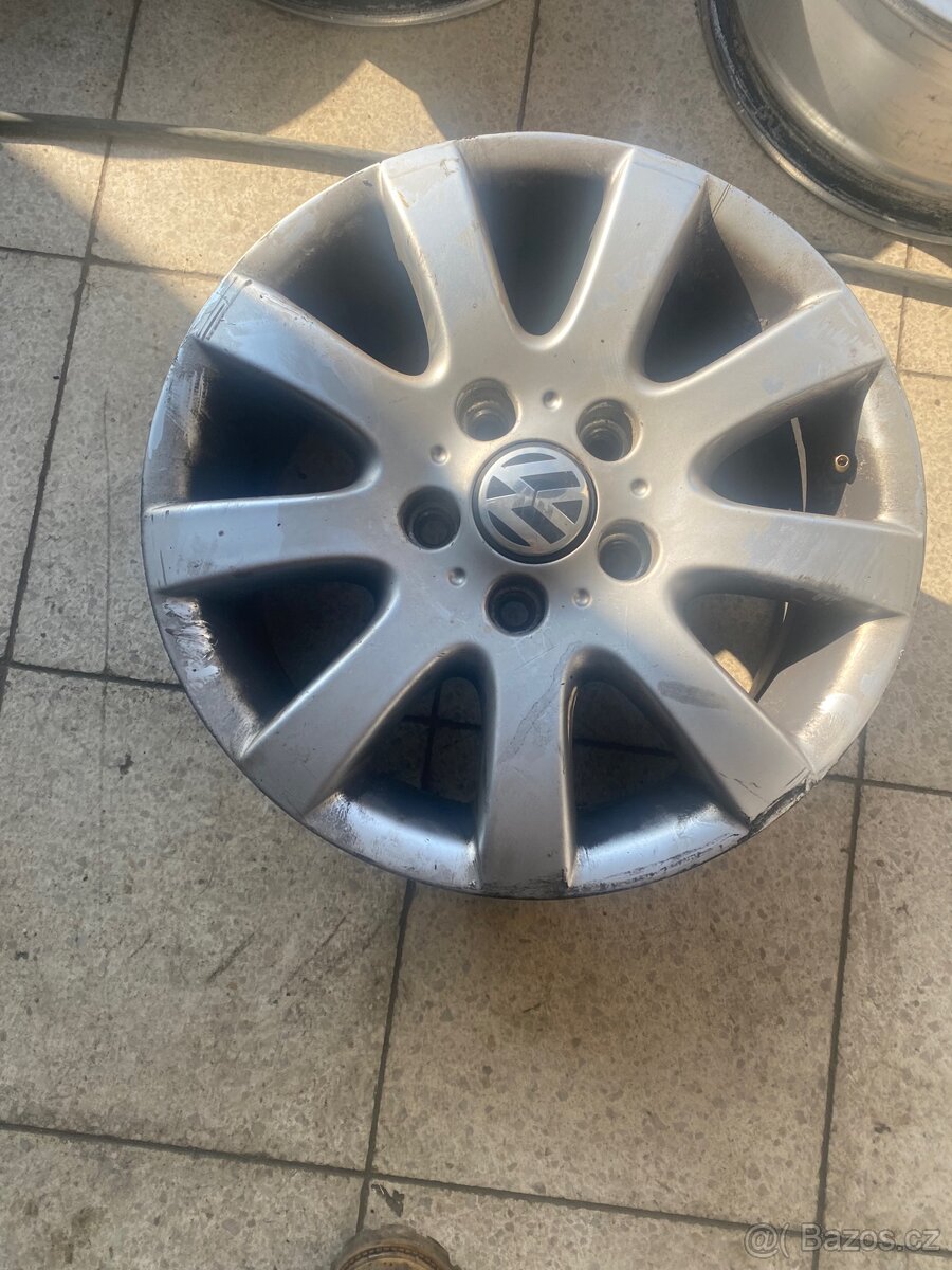 Alu kola Volkswagen r15 - 2