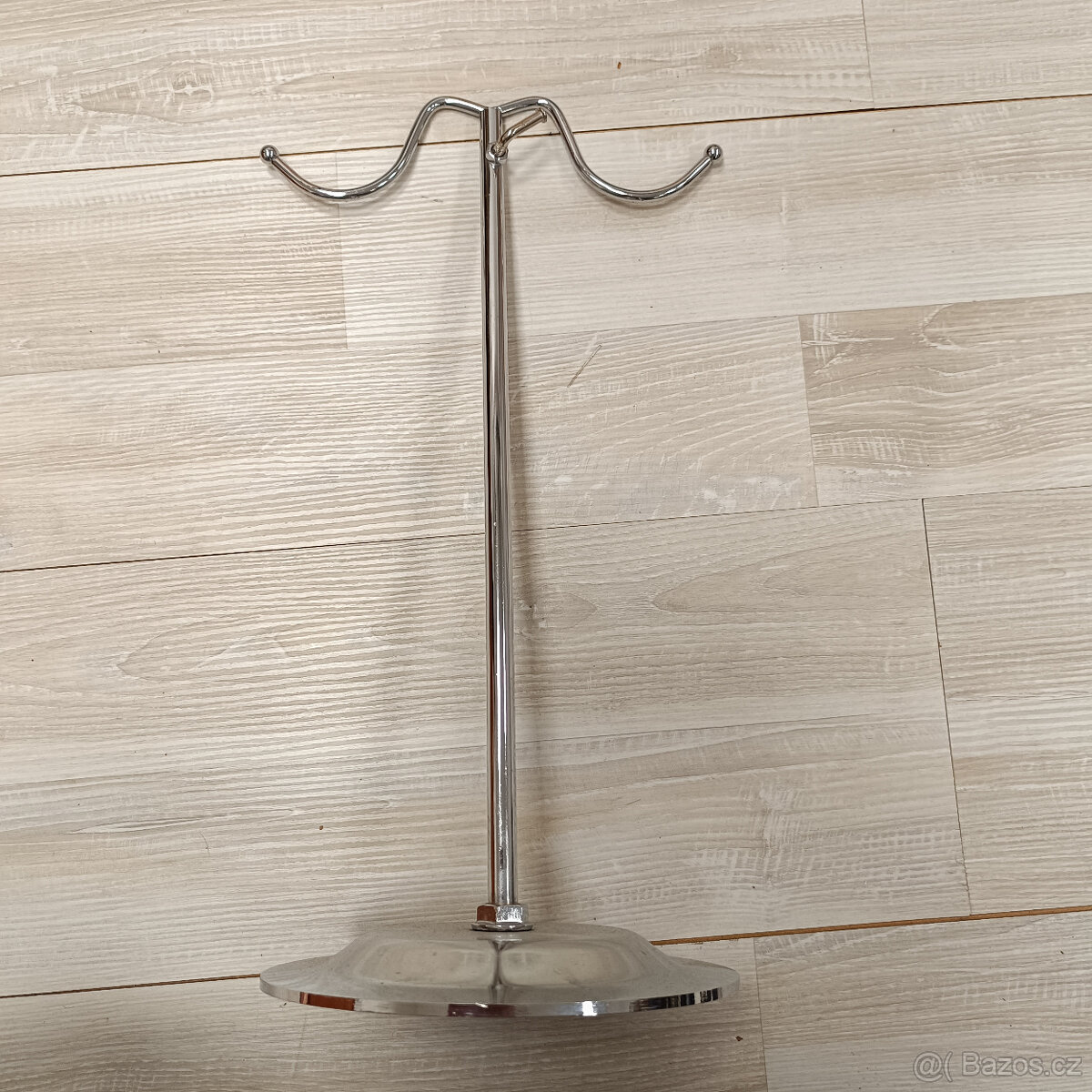 Stojánek na kabelku - 2