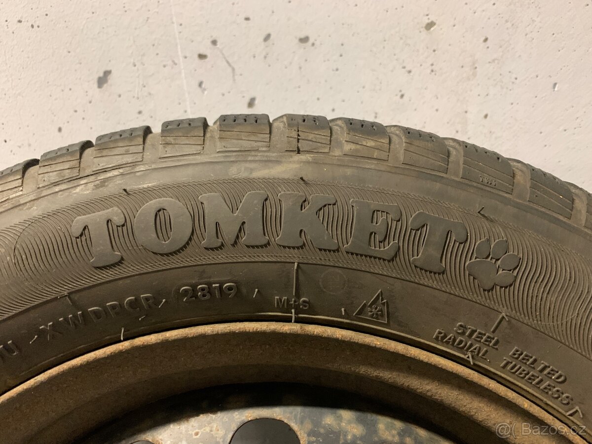 Mazda R16 205/60 96H, 5x114,3 plechové disky s pneu - 2