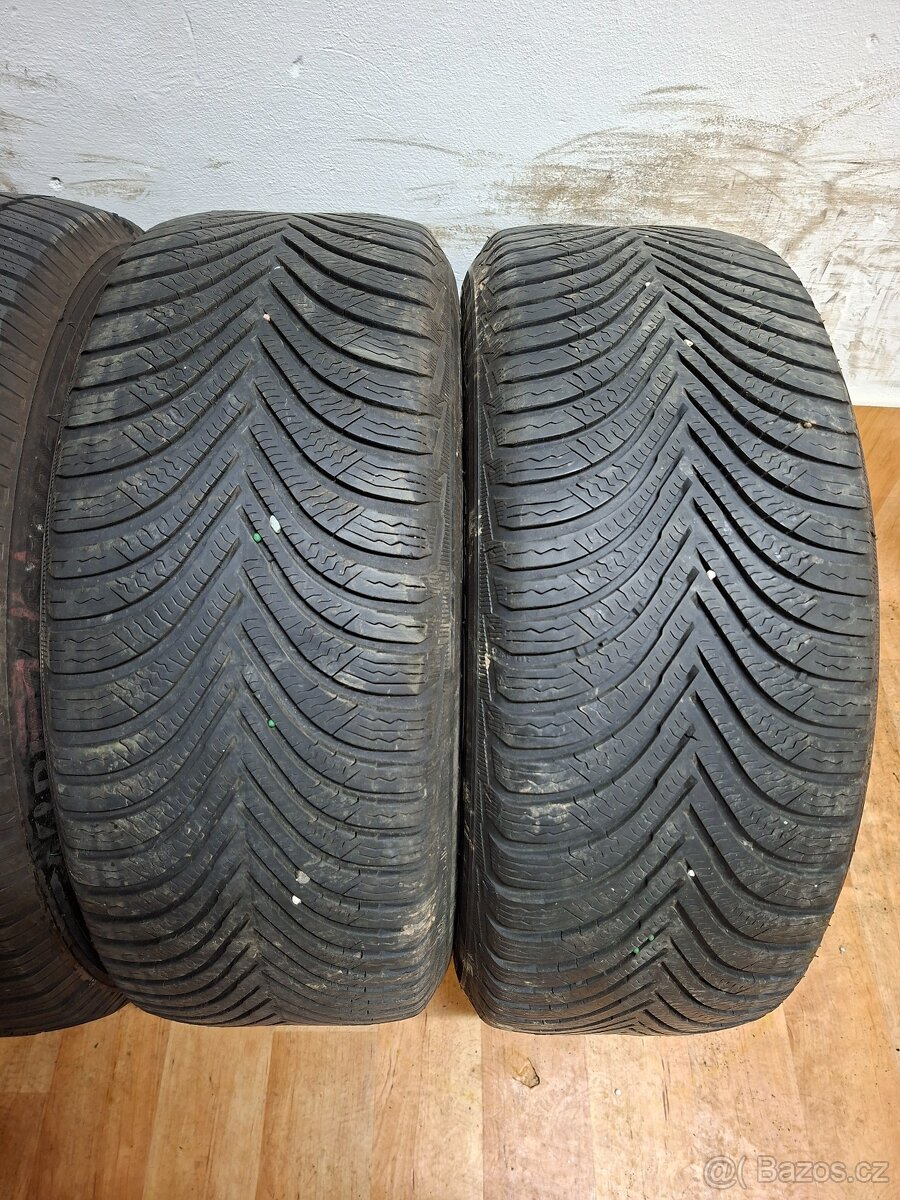 Zimní pneu 205/55/16 2xBridgestone, 2xMichelin - 2