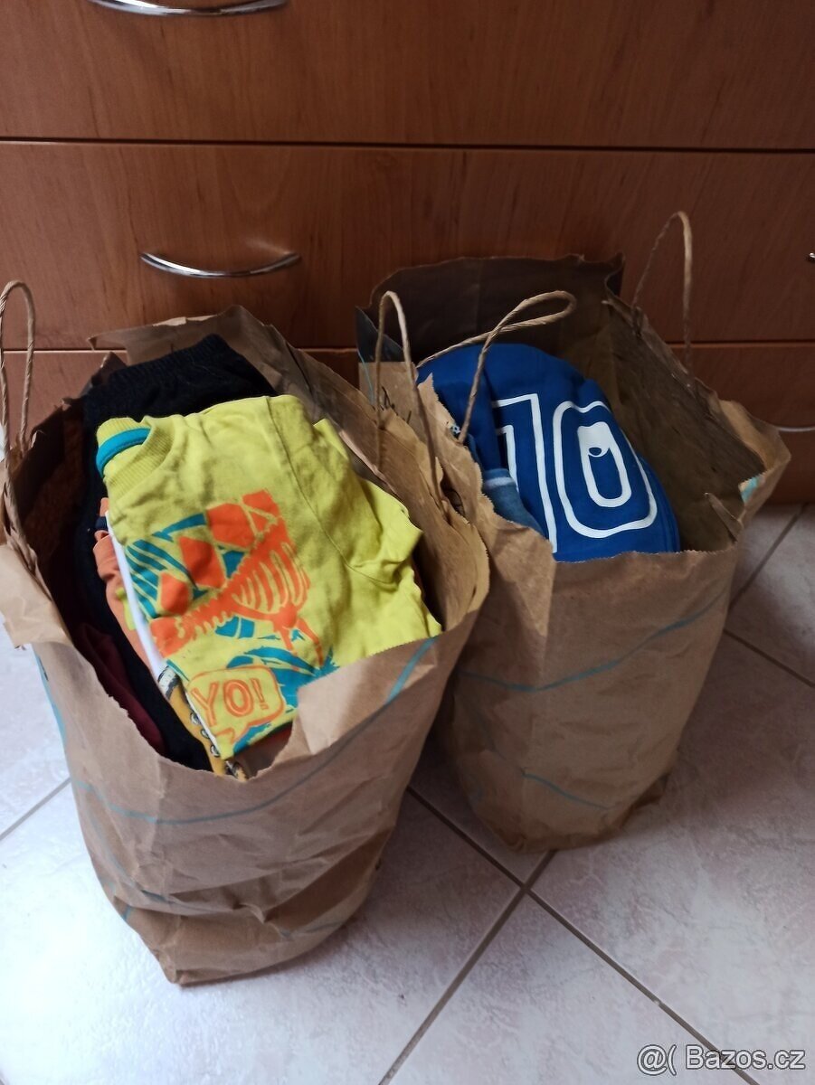 Chlapeček oblečky - vel.92/98 - 2