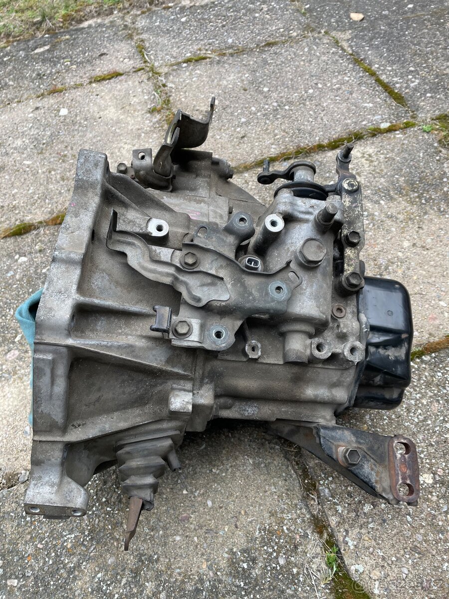 Převodovka Toyota Yaris 1.3/63kw - 2