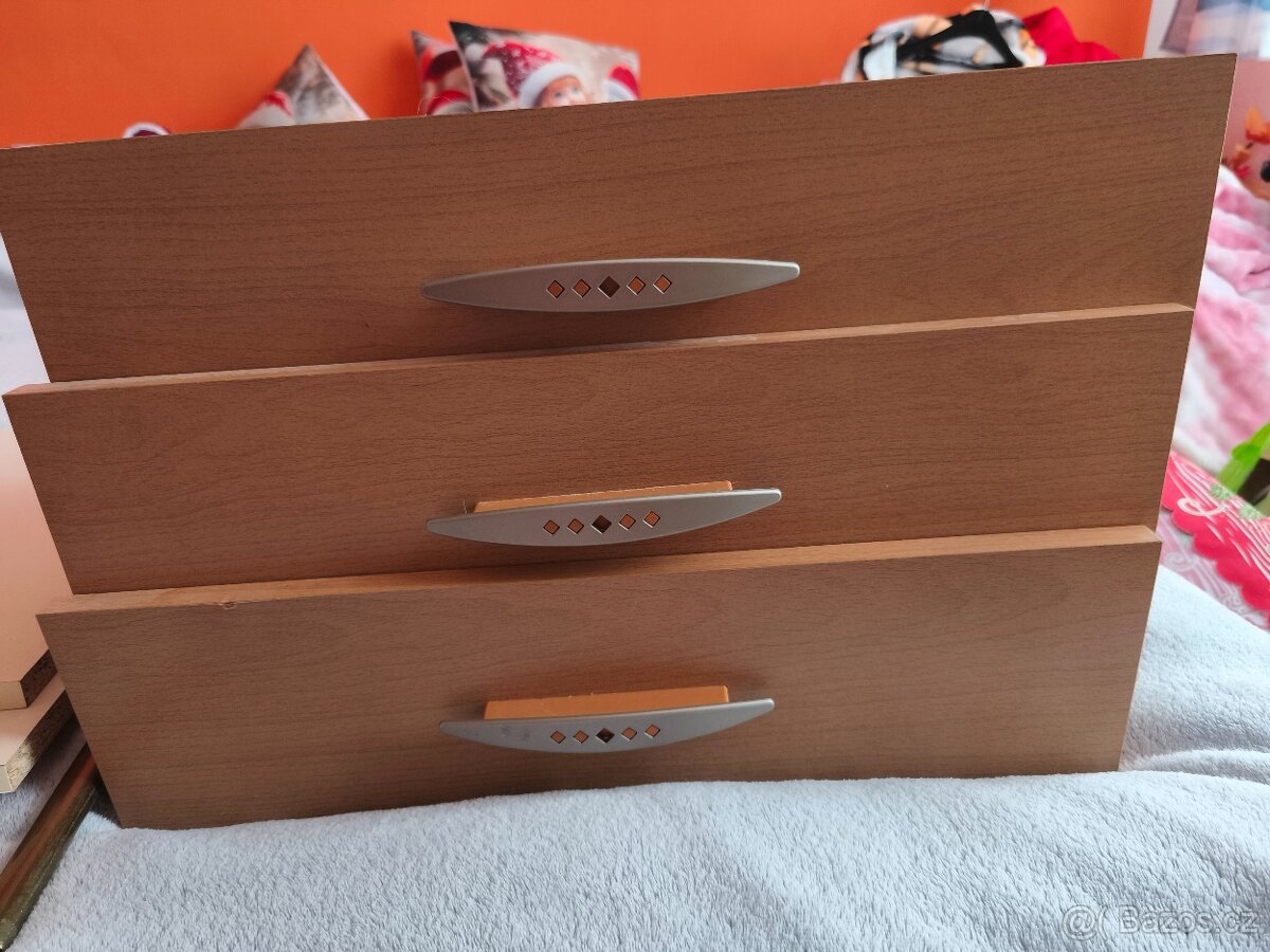 šatní skříň - 2