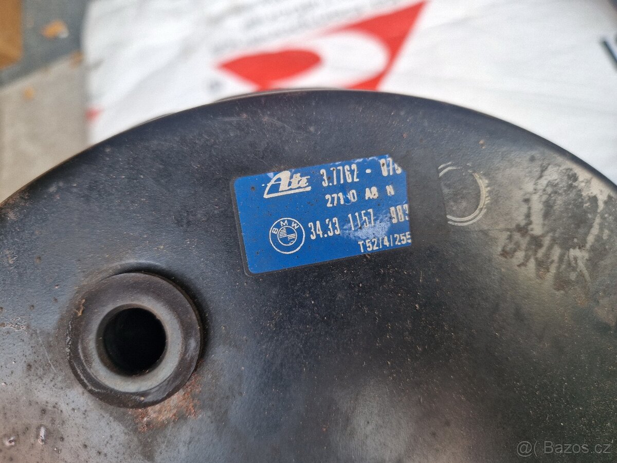 BMW e30 316i M40 mix dílů - 2