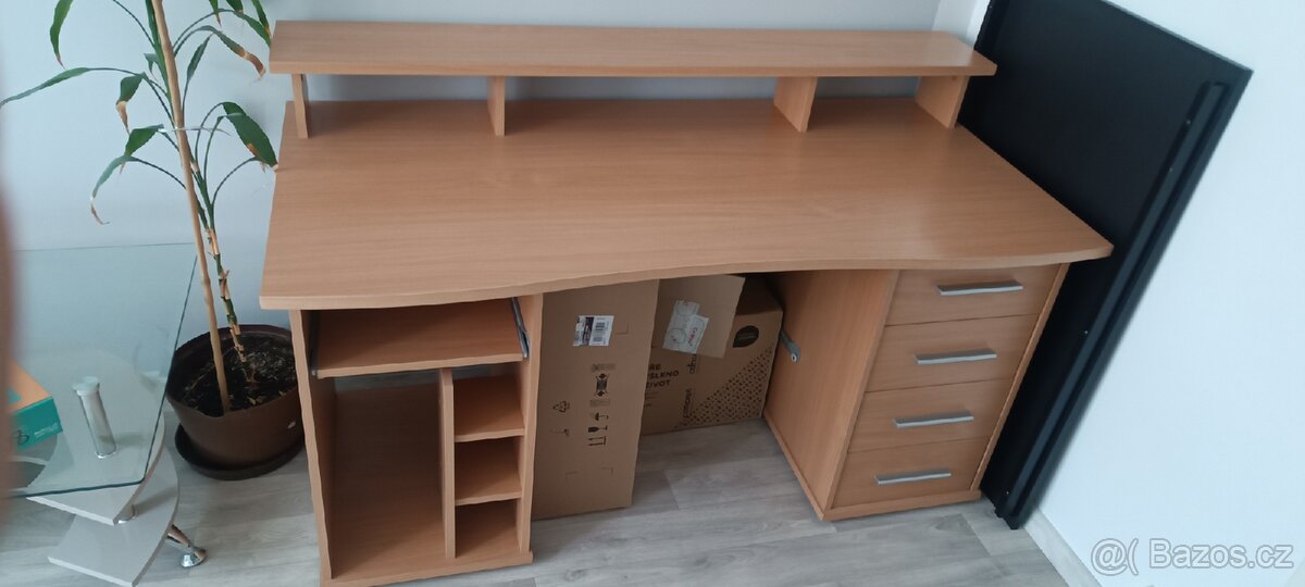PC stůl s židlí - 2