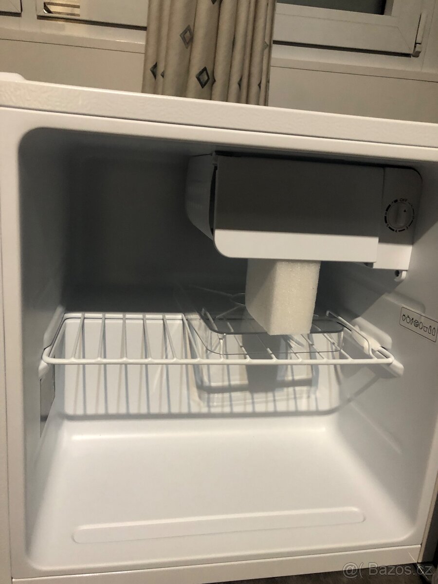 Nová malá míní lednice Siguro Bulk A160W - 2