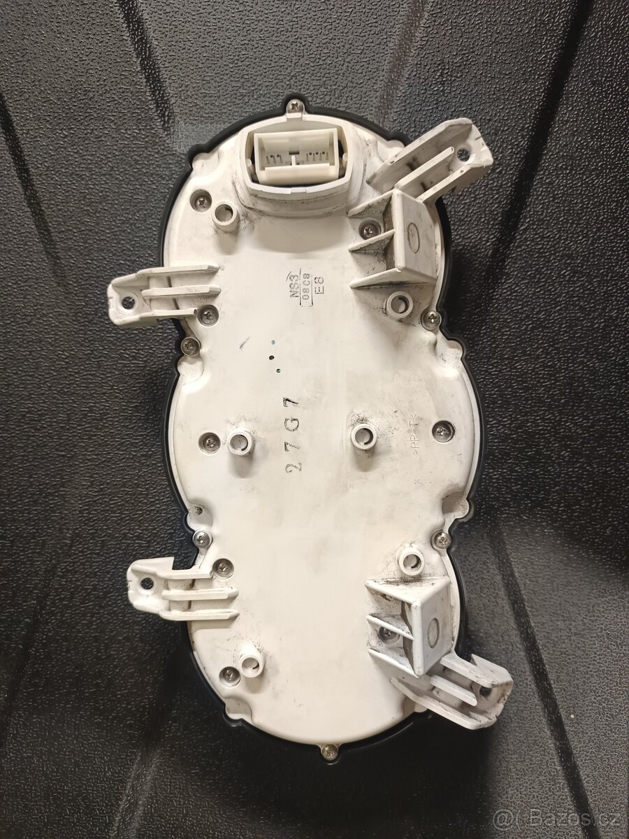 budiky v strom 650 2004 - 2011 tachometer - 2