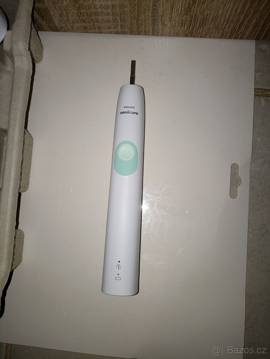 Elektrický kartáček Philips Sonicare HX680A - 2