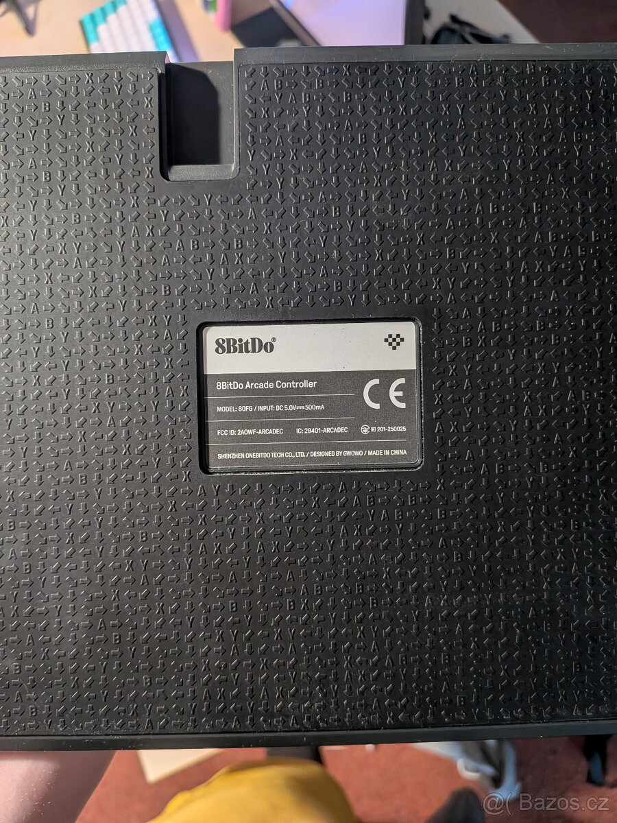 8BitDo Arcade Controller - Nintendo Switch / PC - 2