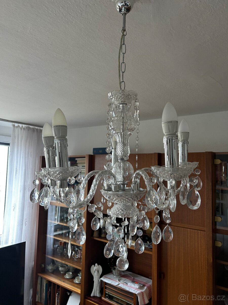 skleněný lustr - 2