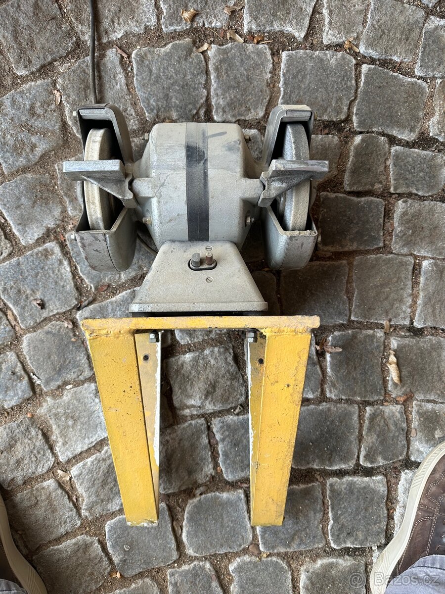 Dvoukotoučová bruska - 2