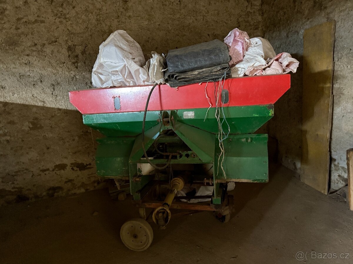 Rozmetadlo průmyslových hnojiv - 2