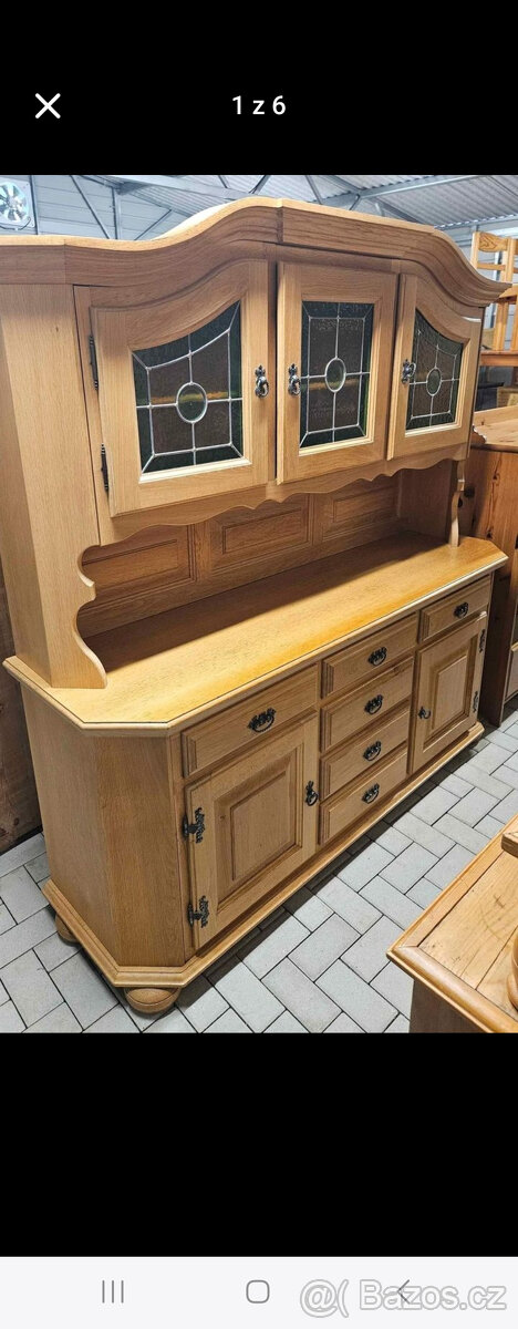 kredenc s vitráži - 2